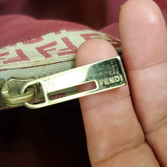 🤩Fendi Zucchino red canvas tote open top middle interior zipper compartment - Picture 8 of 16